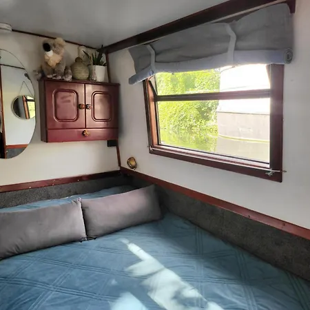 Botel Comfy Canal Boat In Little Venice For Family & Friends *