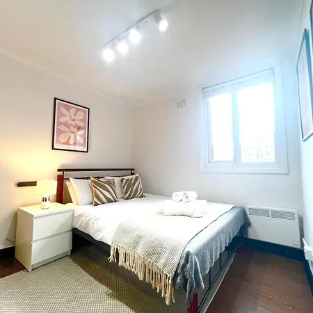 2 Bed Apartment- Camden Town * London