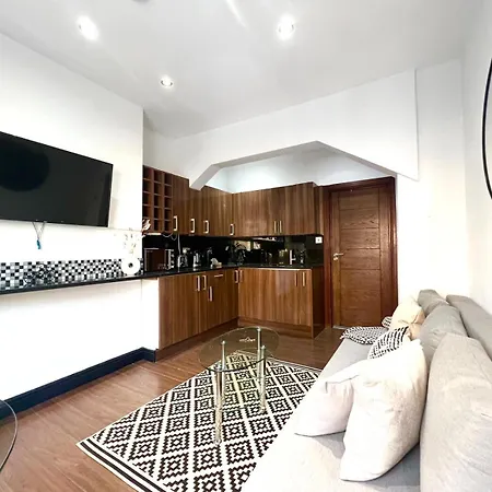 2 Bed Apartment- Camden Town London