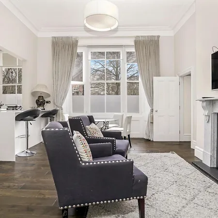 Stunning 3 Bed Paddington Apartment London