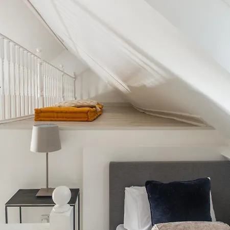 Mayfair Loft Apartment! Apartment