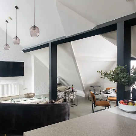 Mayfair Loft Apartment! London