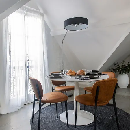 Apartment Mayfair Loft Apartment!