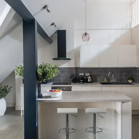 Mayfair Loft Apartment! London