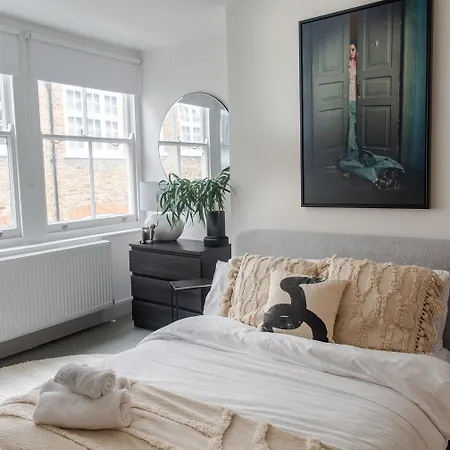 Mayfair Loft Apartment! * London