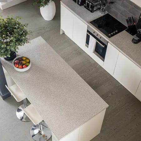 Mayfair Loft Apartment! *