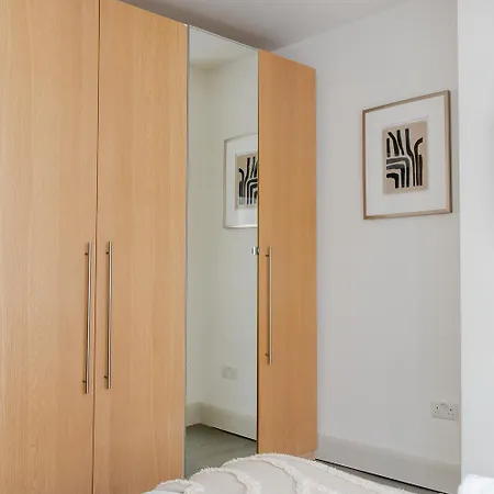 Mayfair Loft Apartment! *
