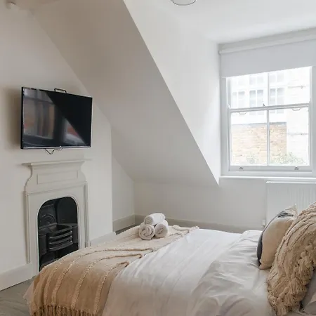 Mayfair Loft Apartment! * London