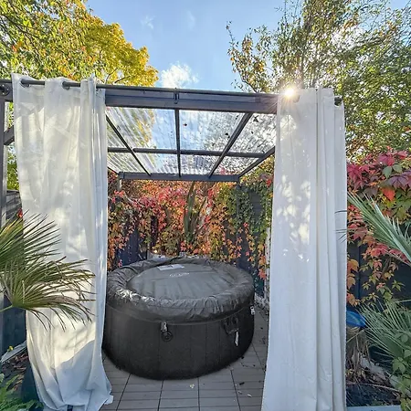 Modern 2bed Pad W/ Hot Tub Holiday home Barking (Greater London)