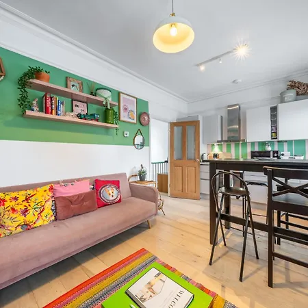 Apartment Claremont B - *