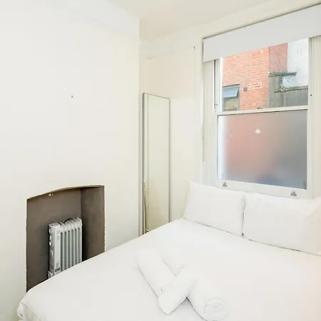 3-bed Near Oxford Street Apartment London