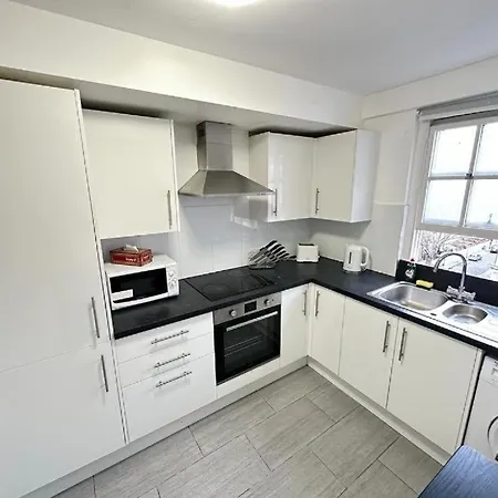 Cozzy Hyde Park On Edgware Road Apartment