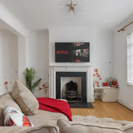 Kensington Two Bedroom House