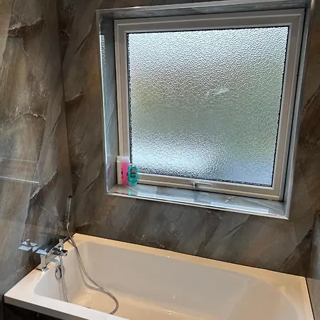 Holiday home 6 Bedroom House In Orpington Farnborough (Kent)