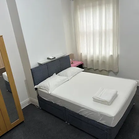 Homestay South Harrow