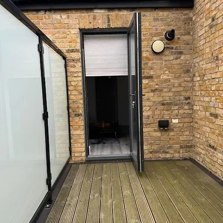 Modern Studio In The Heart Of Woolwich - 35 Minuets To Central Apartment *