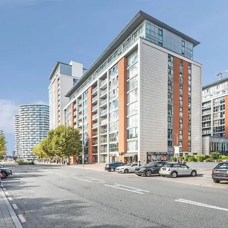 Apartment Cosy Modern1 Bed Apartment, By Excel London, Airport & O2 London