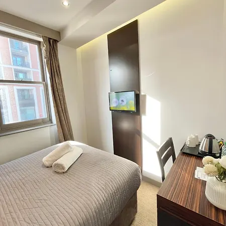 Hotel Maitrise 3*