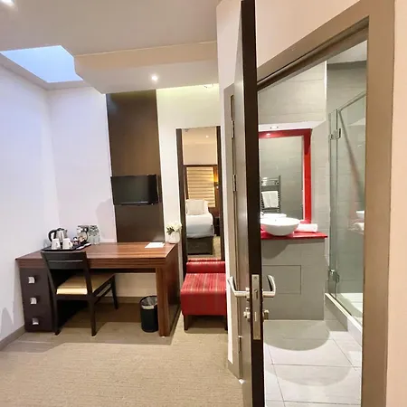 Maitrise Hotel