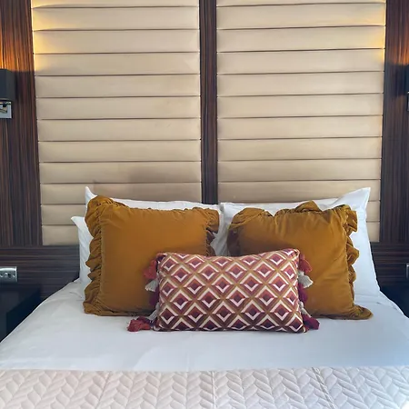 Maitrise Hotel 3*