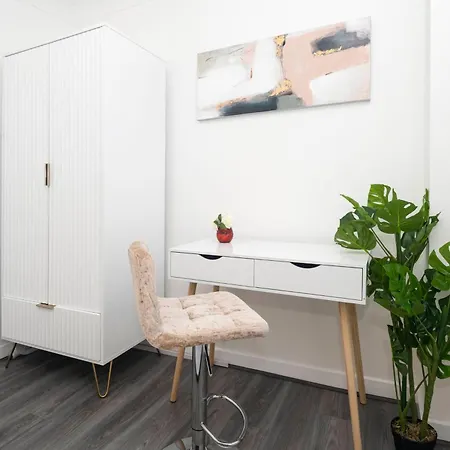 Millfield Park Serviced Hackney *