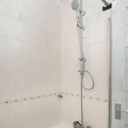 Millfield Park Serviced Hackney Apartment London