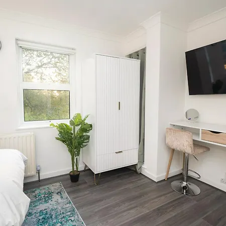 Apartment Millfield Park Serviced Hackney London