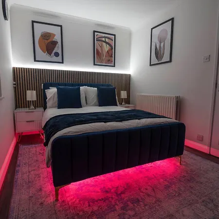 Millfield Park Serviced Hackney * London