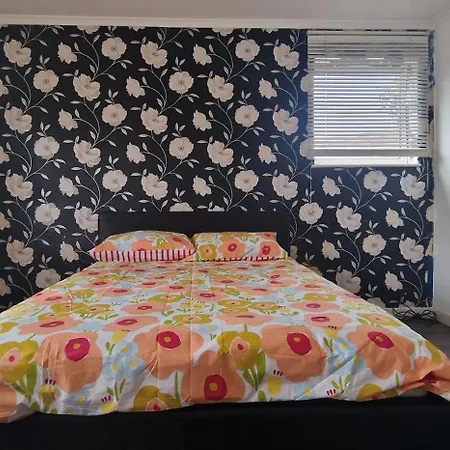 Ritz Place 2 Guest house Northolt (Greater London)