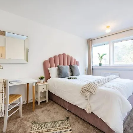 Beautiful 3-bed House-the Centre Apartment