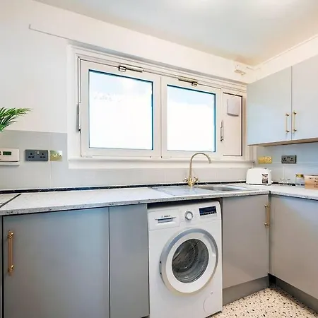Apartment Beautiful 3-bed House-the Centre *