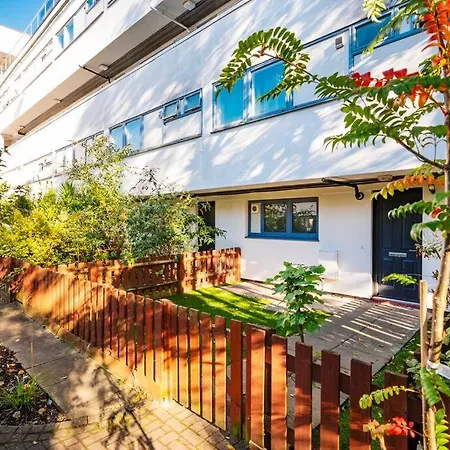 Apartment Beautiful 3-bed House-the Centre