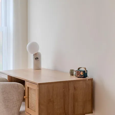 Apartment Peacefully Set 2br Near Beautiful Dulwich Park