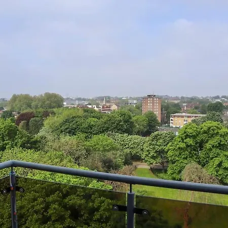 Apartment 3 Bed Flat With A View