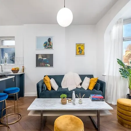 Beautiful Luxe 3 Bedroom With 4 Beds * London