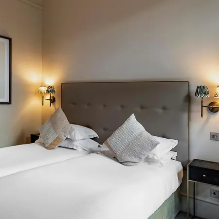 Отель The Petersham