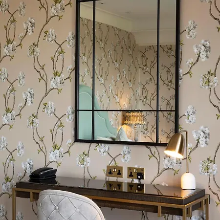The Petersham Richmond (Greater London)