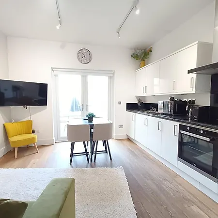 Roof Terrace 2bed Camden Free Wifi Apartment *