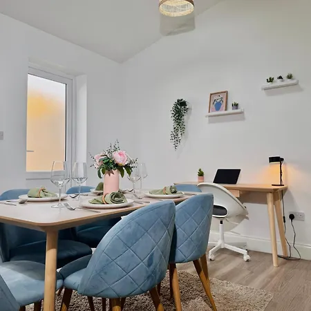 Cosy 1-bed Flat 30min To & Parking * London