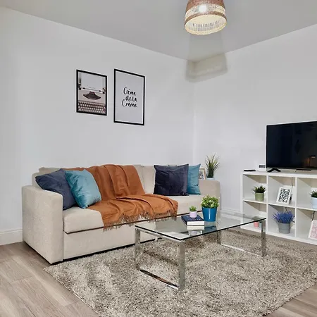 Cosy 1-bed Flat 30min To & Parking Appartamento *