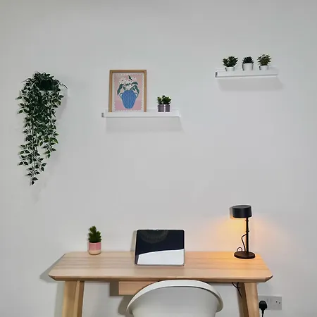 Cosy 1-bed Flat 30min To & Parking Appartamento *