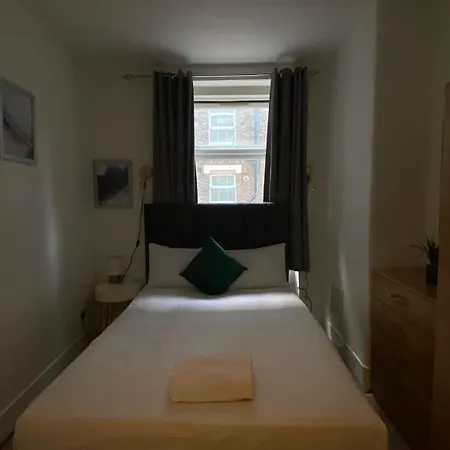 Apartment Lovely Ground Floor Miles Apart