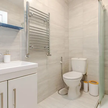 Parkside Haven, Modern 2-bed Flat With Ensuites, Free Parking & Self Check-in Apartment