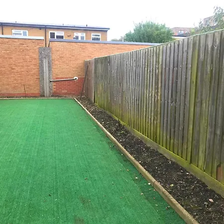 Gem - 2 Bed House, 6 Mins From Liverpool Street, Shops & Restaurants *