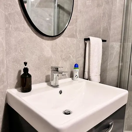 Camden Luxury Flats And En-suit *