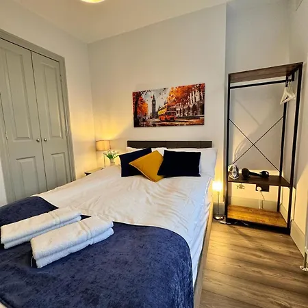 Camden Luxury Flats And En-suit *