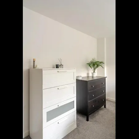 The Nest Of Forest Hill Apartment *