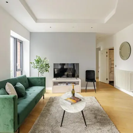 דירה Luxurious - Prime Location Near Excel, O2 & Canary Wharf לונדון