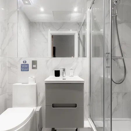 Hyde Park Apartment