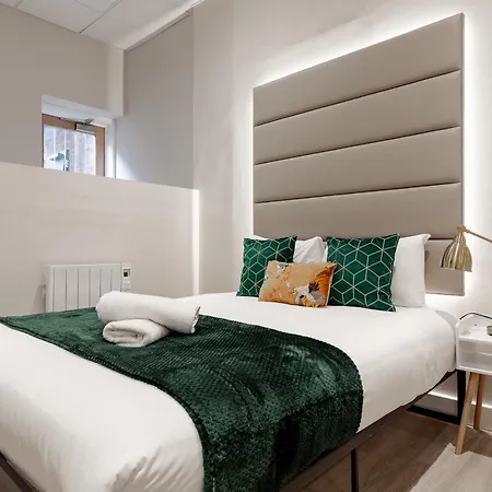 Hyde Park Apartment